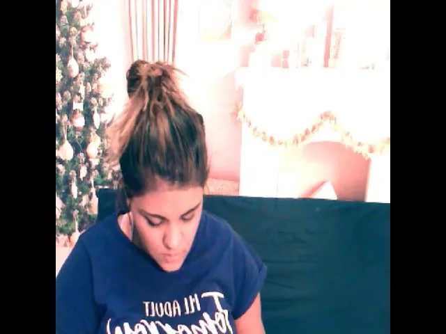 Live sex webcam photo for Sexyindianzn #257275477