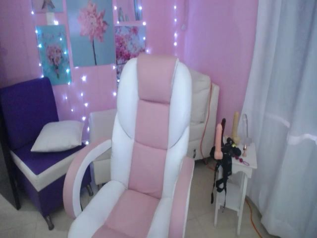 Live sex webcam photo for Lunita_start #253571749