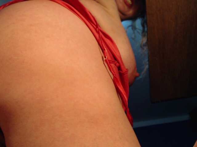 Live sex webcam photo for MilfySophie #241041648