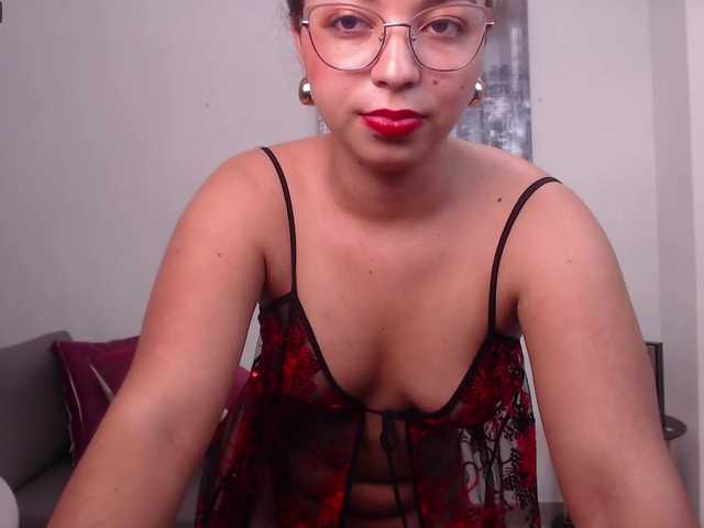 Live sex webcam photo for AnnieJacobs #241249439