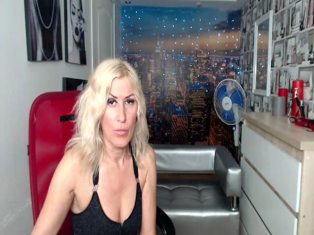 Live sex webcam photo for Lovely_della #256454223