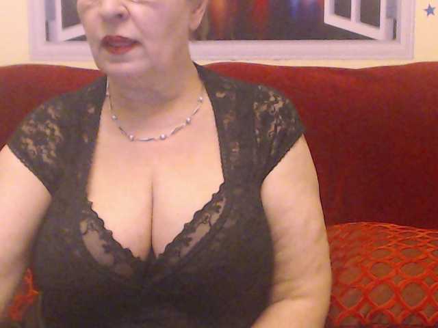 Live sex webcam photo for SugarBoobs #241189161