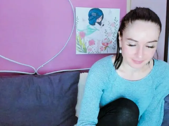 Live sex webcam photo for Lilly_Shine #260487520