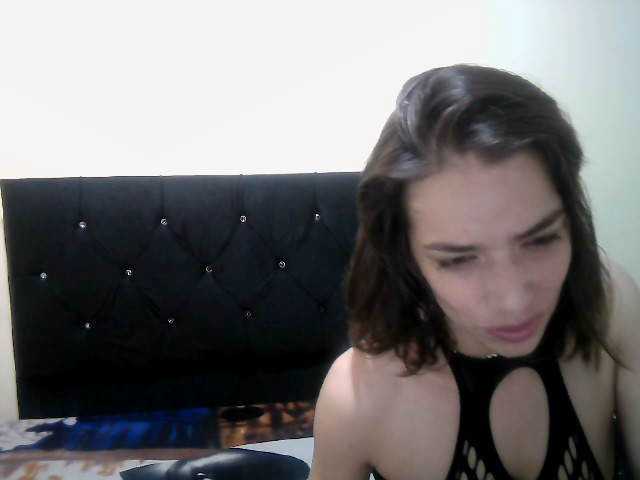 Live sex webcam photo for Dominitrix666 #241385128
