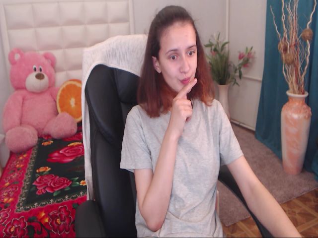 Live sex webcam photo for IrisNichols #257936285