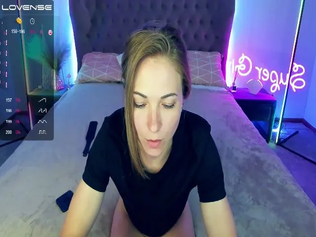 Live sex webcam photo for LilFluffyDuck #256217335