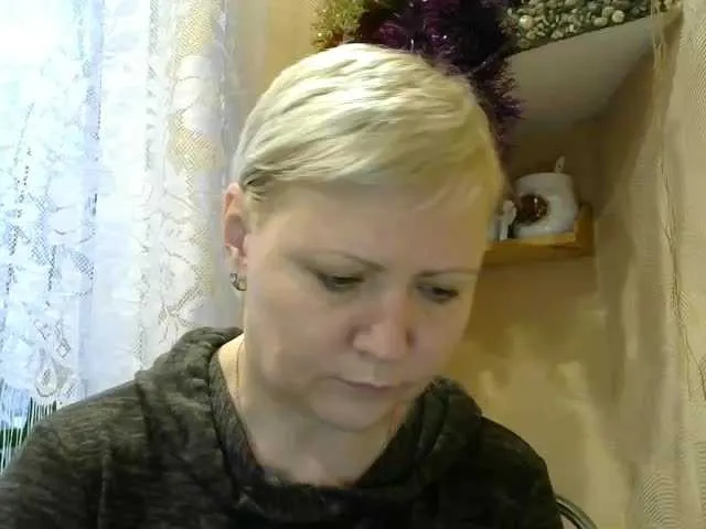 Live sex webcam photo for HelenLike #240911712