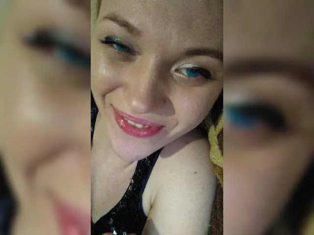 Live sex webcam photo for AlinaPixel #241413332