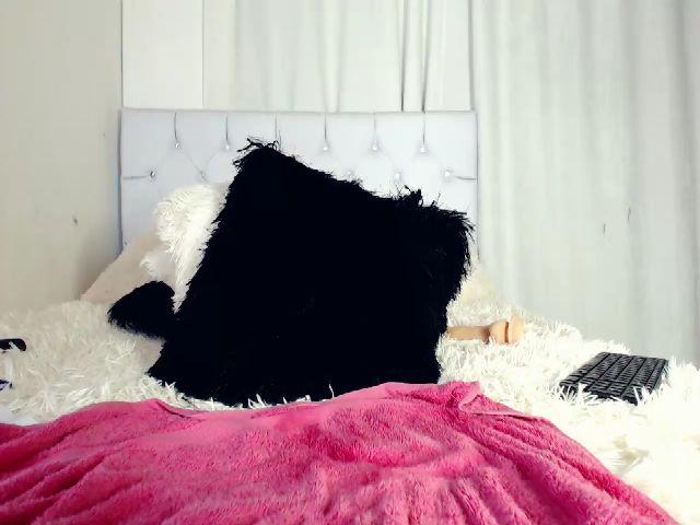 Live sex webcam photo for Beautifulunna #261992402