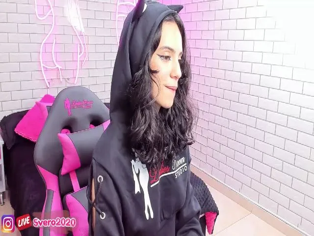 Live sex webcam photo for SkinnyVeronik #263798625