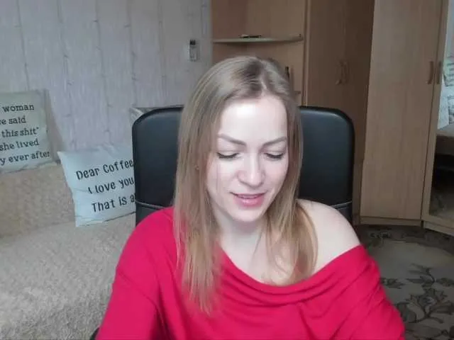 Live sex webcam photo for CherishSia #241028594