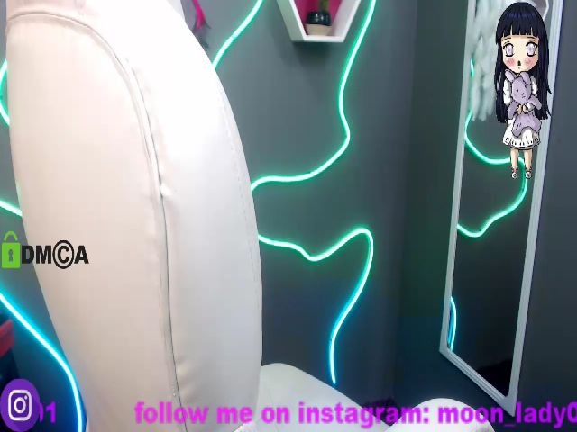 Live sex webcam photo for Moonlady6 #255001780