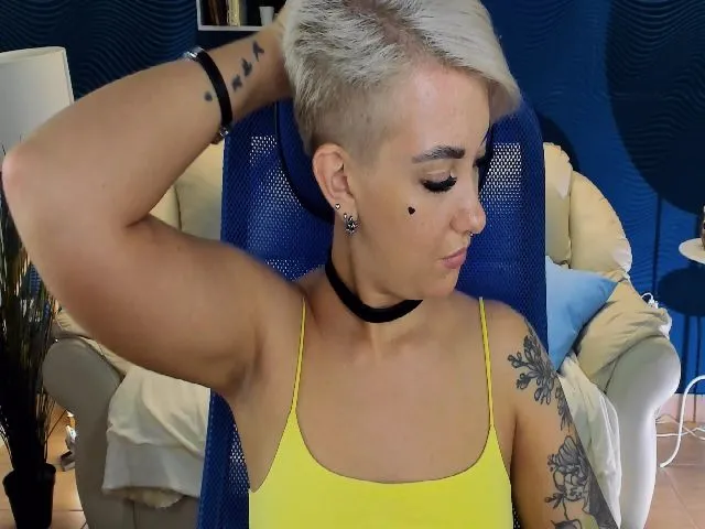 Live sex webcam photo for AkioTy #264149195