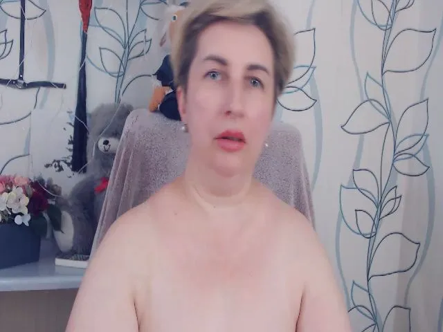 Live sex webcam photo for DepravedMadam #254075355