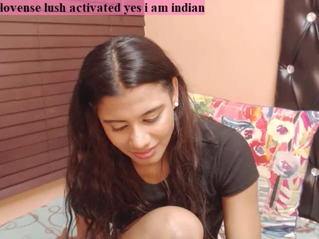 Live sex webcam photo for PARADISEQEEN #260463929