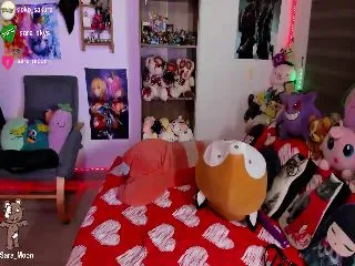 Live sex webcam photo for Sara_Skys #251819542