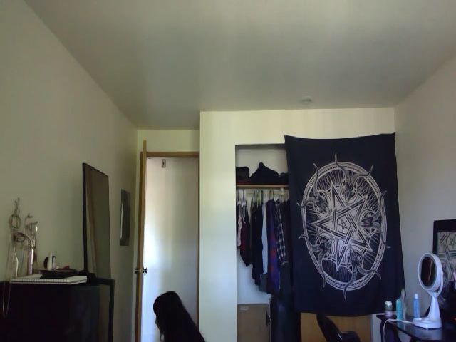 Live sex webcam photo for LilithLucid #260881193