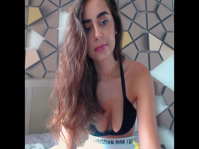 Live sex webcam photo for ViVi_ViI #259998866