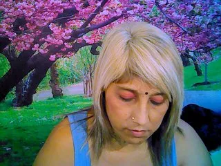 Live sex webcam photo for indianroxy #287932988