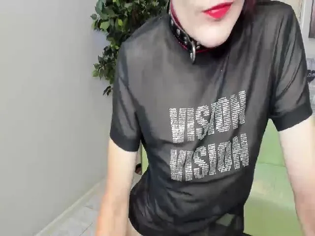 Live sex webcam photo for RubyBlaze #257386241