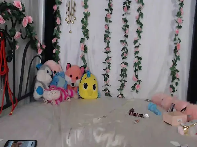 Live sex webcam photo for GalaxyFox #254253204