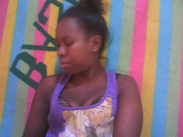 Live sex webcam photo for mastirbi #243084321