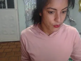 Live sex webcam photo for KattleyaGrey #240765307
