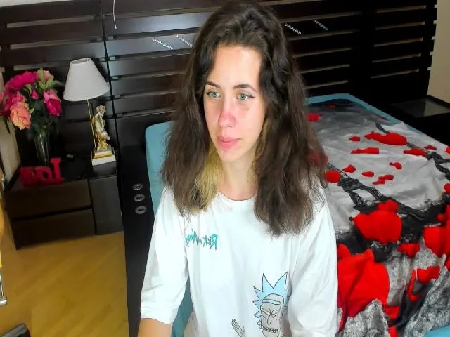 Live sex webcam photo for HildaBoom_77 #254564316