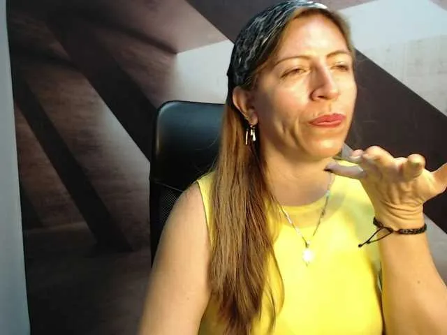 Live sex webcam photo for maturehot-1 #253761957