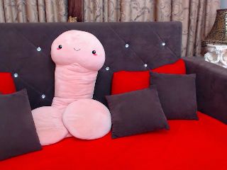 Live sex webcam photo for Laura4FunX #252126879