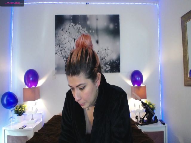 Live sex webcam photo for NicolSaenz #262778628