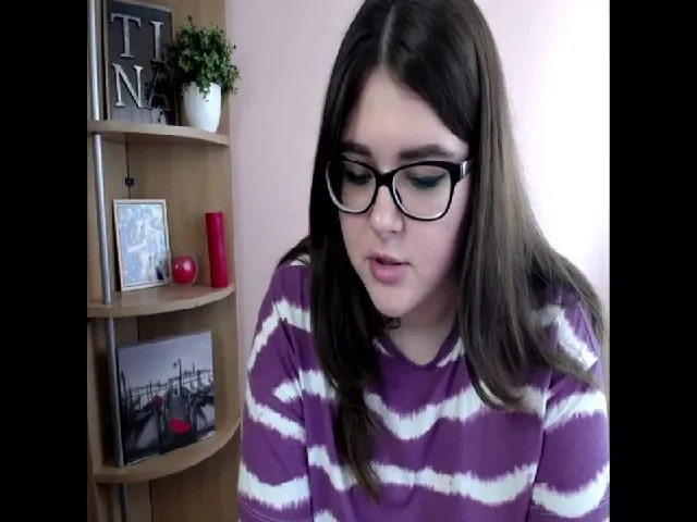 Live sex webcam photo for SweetyTinna #260553700