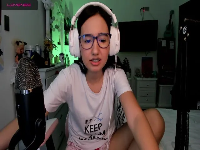 Live sex webcam photo for AnnieJulieth #260389179