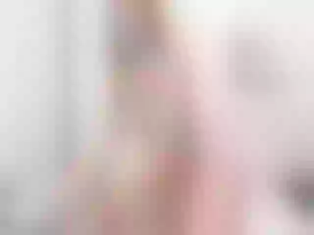 Live sex webcam photo for LovelyRaisa #255744422