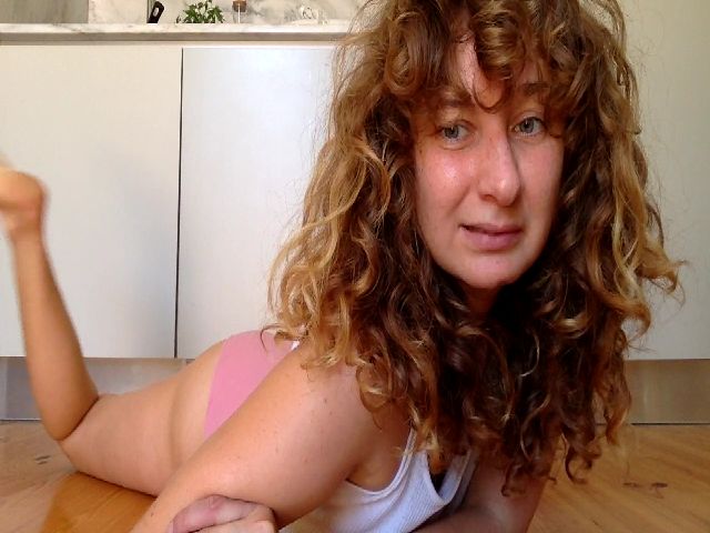 Live sex webcam photo for lanatomatoes #252523710