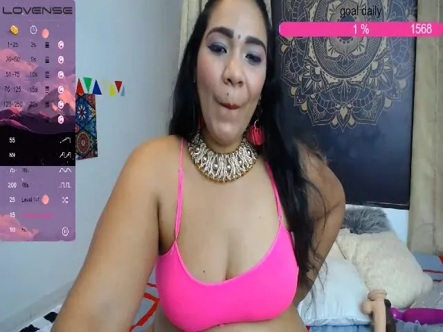 Live sex webcam photo for IndianMama #260023807