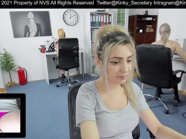Live sex webcam photo for KinkyOffice #241237981