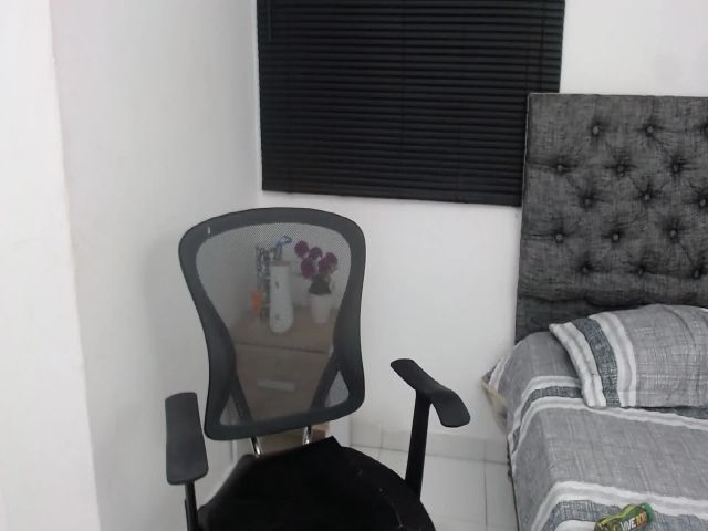 Live sex webcam photo for Andrea_greey #256559955