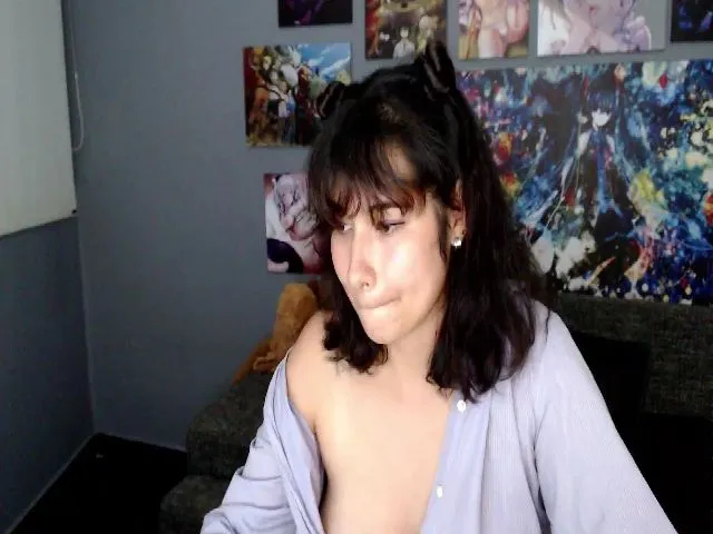 Live sex webcam photo for Jade_leon_ #256533203