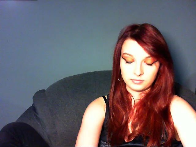 Live sex webcam photo for VirginLuna18 #263228374