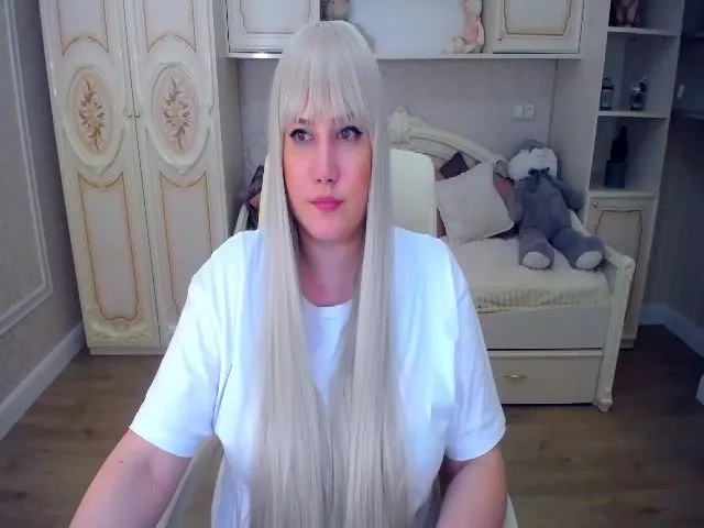 Live sex webcam photo for VeritableGirl #252810736