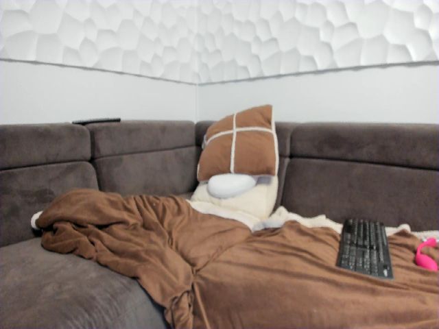 Live sex webcam photo for SecretDesire0 #259311390