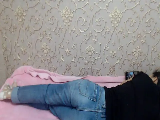 Live sex webcam photo for Maki__ #252849154