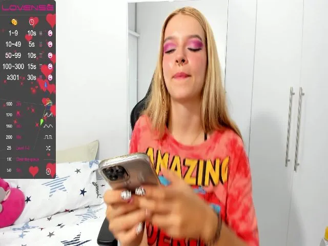 Live sex webcam photo for Alessandra_66 #264702664
