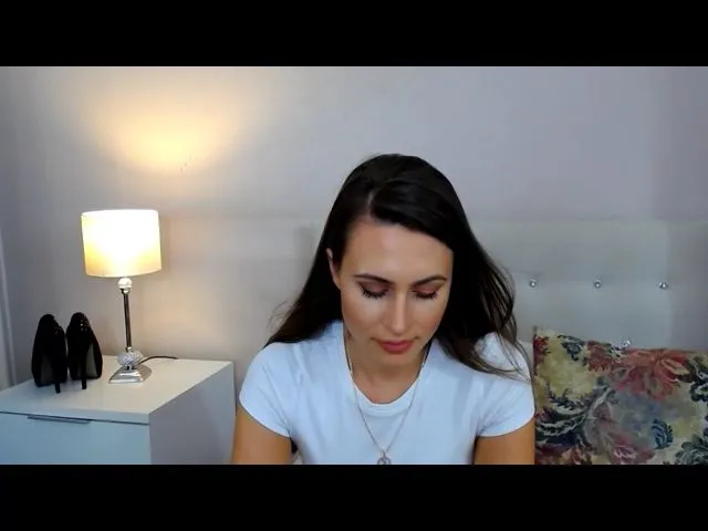 Live sex webcam photo for CharlotteLOV #254445057