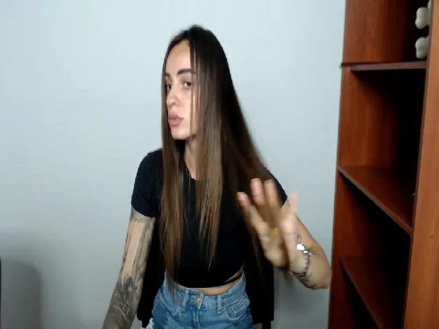 Live sex webcam photo for YourMissMasha #253043076