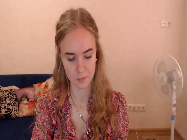 Live sex webcam photo for Limana_xo #260136777