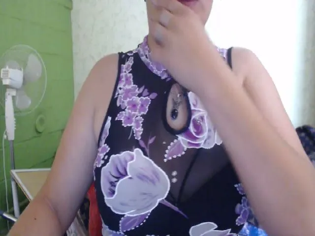 Live sex webcam photo for xxx_butterfly #254090842