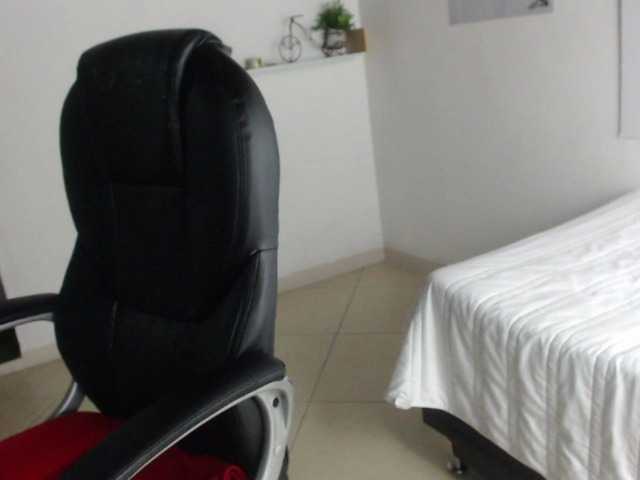 Live sex webcam photo for abbacruz #249928841