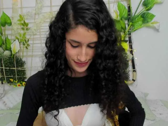 Live sex webcam photo for PancakePussy #241262523